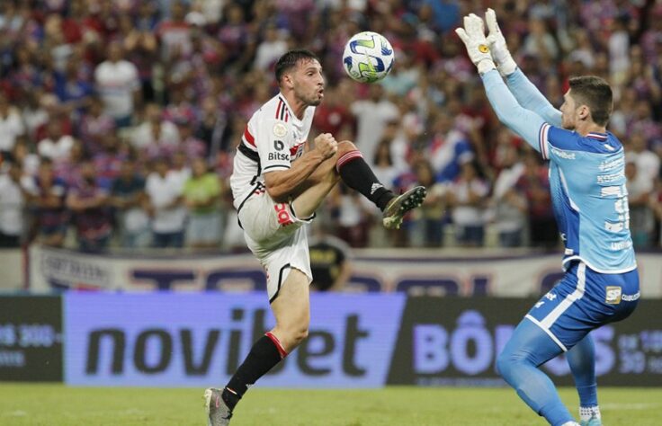 Com uma equipe alternativa, o São Paulo se contentou com um empate sem gols com o Fortaleza, na Arena Castelão. Mesmo que ambas as equipes tenham feito um jogo um pouco abaixo, foi um resultado esperado e que manteve a invencibilidade de Dorival Júnior. Além disso, o Tricolor se prepara para um clássico contra o Corinthians na Neo Química Arena, neste fim de semana. Veja as atuações individuais dos jogadores! (Por Izabella Giannola)