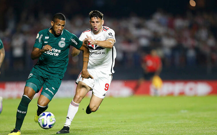 Goiás: Sobe - Maguinho: Participativo durante toda partida, o jogador foi o autor do gol do Goiás, marcado de cabeça aos 29 minutos da primeira etapa. / Desce - Bola parada: O time sofreu muito nas jogadas aéreas defensivas, principalmente no segundo tempo.