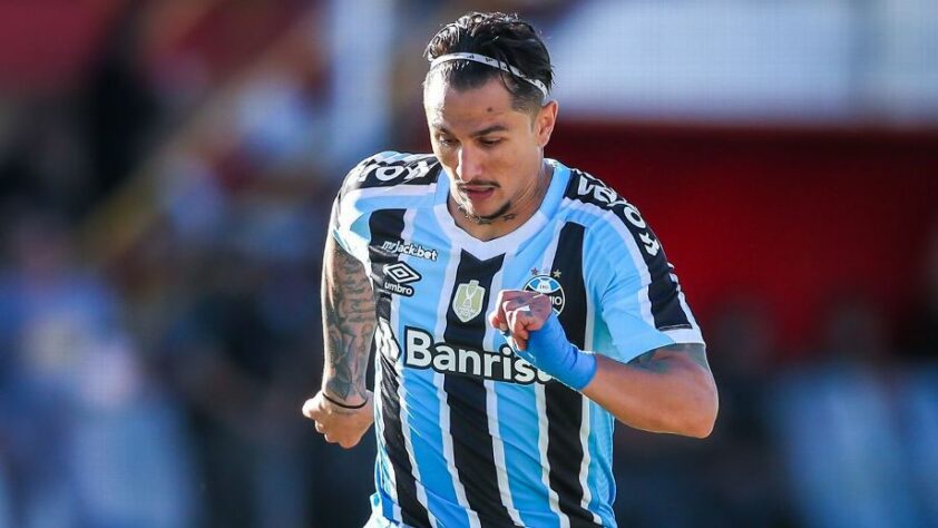 ENCAMINHADO - A caminho do futebol da Arábia Saudita, o meia Vina se despediu do Grêmio em suas redes sociais. O jogador defendia o Tricolor por empréstimo junto ao Ceará, e agora vestirá a camisa do Al-Hazm. 