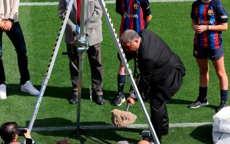 Além disso, o clube já havia realizado a cerimônia de enterrar a "cápsula do tempo" no gramado, simbolizando o início da reforma.