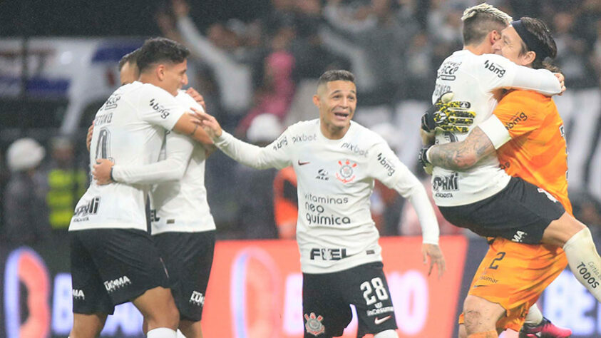 Na soma dos 11 titulares, o Corinthians venceu por 6 a 5