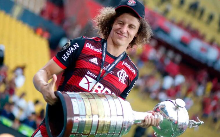 David Luiz (zagueiro / Brasil) - Libertadores: Flamengo (2022) / Champions: Chelsea (2011-12)