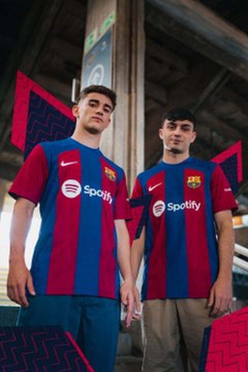 Barcelona: camisa 1 - lançada oficialmente