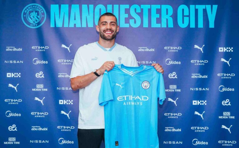 Manchester City (Inglaterra) - CHEGADAS: Mateo Kovacic (foto) (meio-campista, 29 anos - nacionalidade: croata - valor: 29,1 milhões de euros) / SAÍDAS: Ilkay Gundogan (meia, 32 anos - nacionalidade: alemão - valor: custo-zero) e Benjamin Mendy (lateral-esquerdo, 28 anos - nacionalidade: francês - valor: custo-zero). 