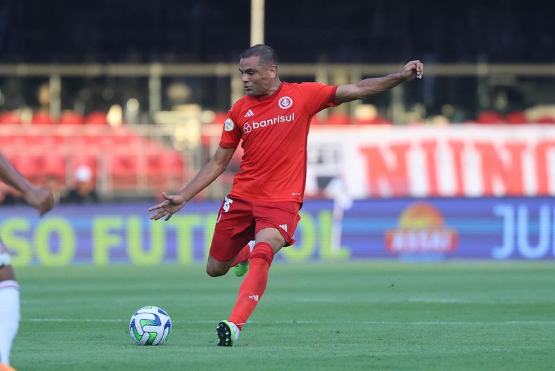 Internacional - Gabriel Mercado, zagueiro de 36 anos (Argentina - 2018).