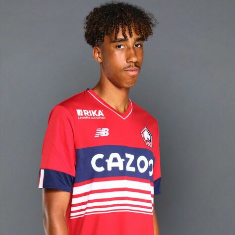 49º lugar: Leny Yoro. zagueiro (Lille-FRA).