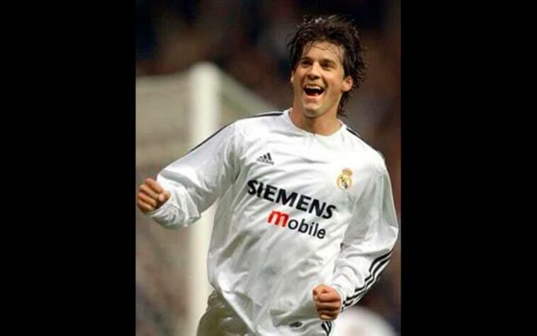 Santiago Solari (meio-campista / Argentina) - Libertadores: River Plate (1996) / Champions: Real Madrid (2001-02)