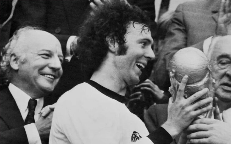 Franz Beckenbauer: um dos maiores ídolos da história do Bayern tanto como jogador quanto como técnico.