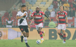 Lavada Rubro-Negra? Redação do Lance! define time ideal entre Vasco e Flamengo