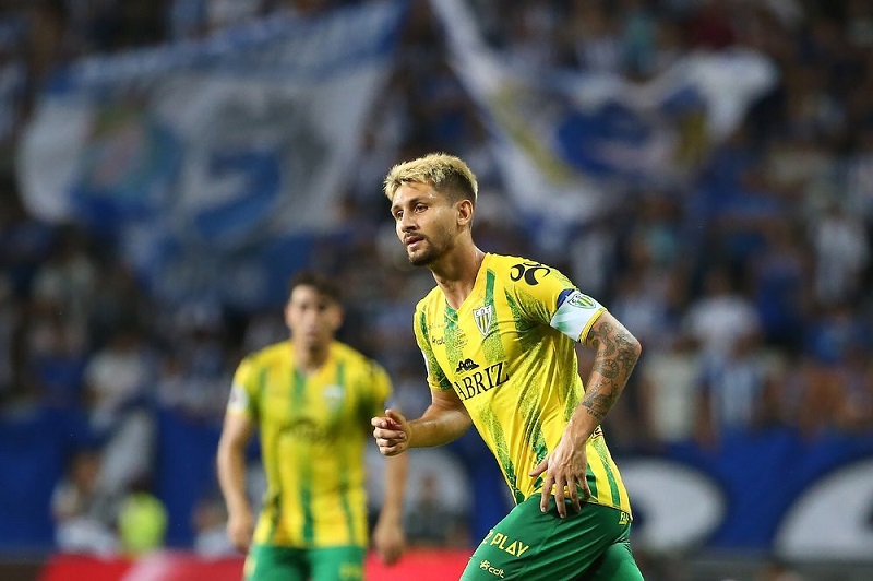 Pedro Augusto - volante - 26 anos - de saída do Tondela (POR).