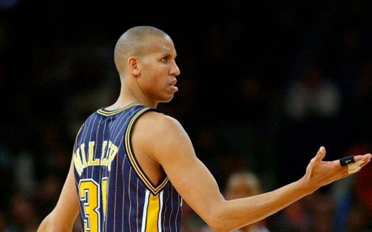 Reggie Miller (Estados Unidos): 18 temporadas na NBA. Chegou nas finais da competição.