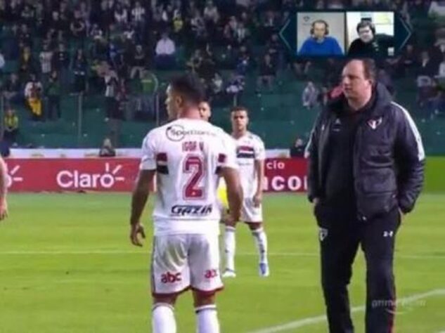 UNIFORMES DIFERENTES - Em abril de 2022, o técnico Rogério Ceni foi flagrado com uniformes de fornecedoras de material esportivo diferentes na partida diante do Juventude pela Copa do Brasil. A gafe escancarou a má relação entre o Tricolor e a fornecedora de material esportivo que ainda patrocina o clube. 