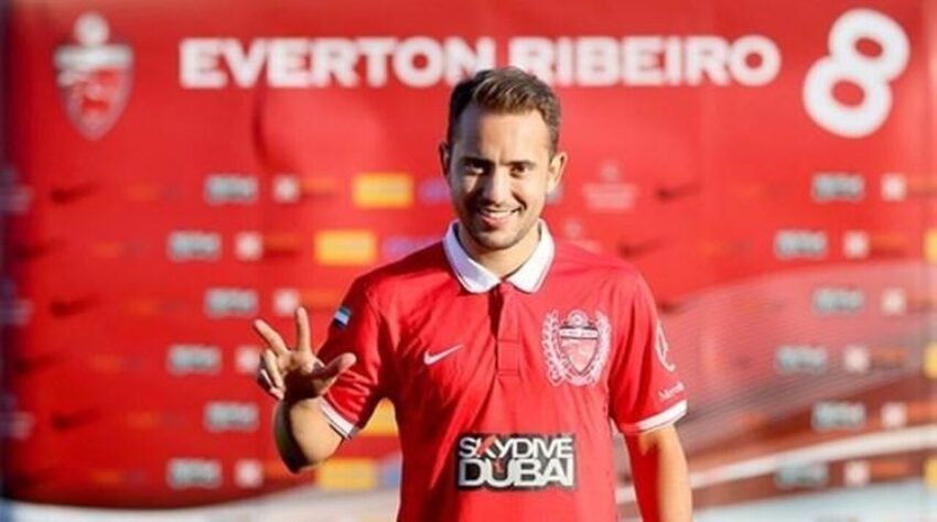 31º lugar: Éverton Ribeiro (meia) - Saiu do Cruzeiro para o Al-Ahli (EAU) em 2015 - Valor: 15 milhões de euros 