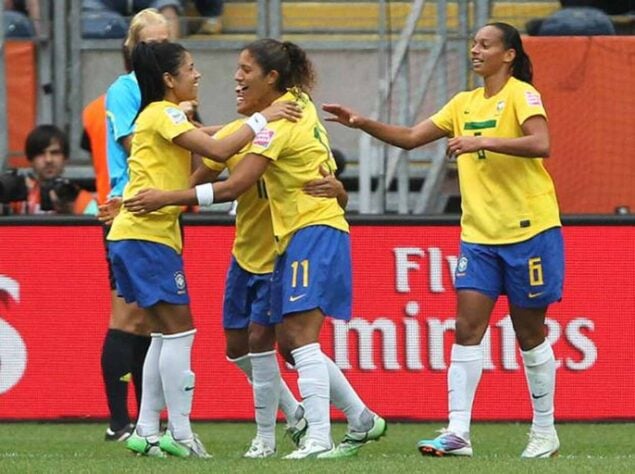Brasil 3 x 0 Noruega - Fase de grupos da Copa do Mundo de 2011, disputada na Alemanha. Gols: Marta (2) e Rosana.