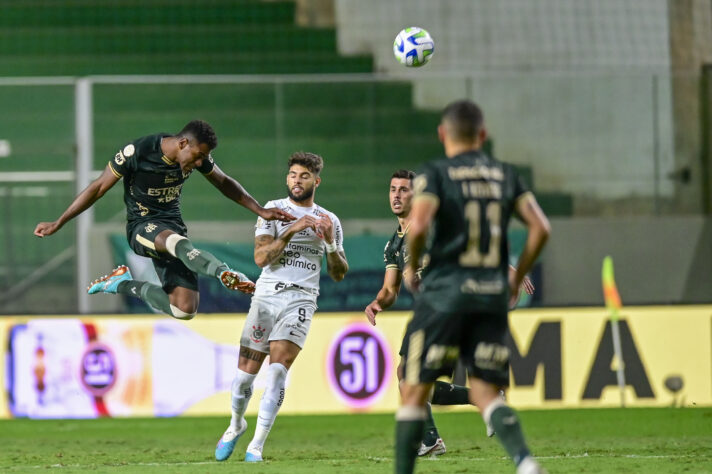 Palpites de Fábio Lázaro, repórter do Lance!: América-MG 0x0 Corinthians / São Paulo 2x2 Palmeiras / Bahia 0x1 Grêmio / Flamengo 3x1 Athletico-PR