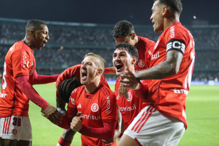 21º lugar (empate entre três clubes) - Internacional (Brasil, nível 4): 187 pontos.