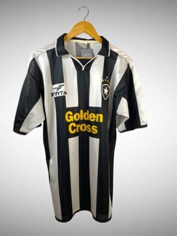 Em 2002, o Botafogo mudou sua fornecedora de material. Naquele ano, acrescentou uma estrela ao seu uniforme.