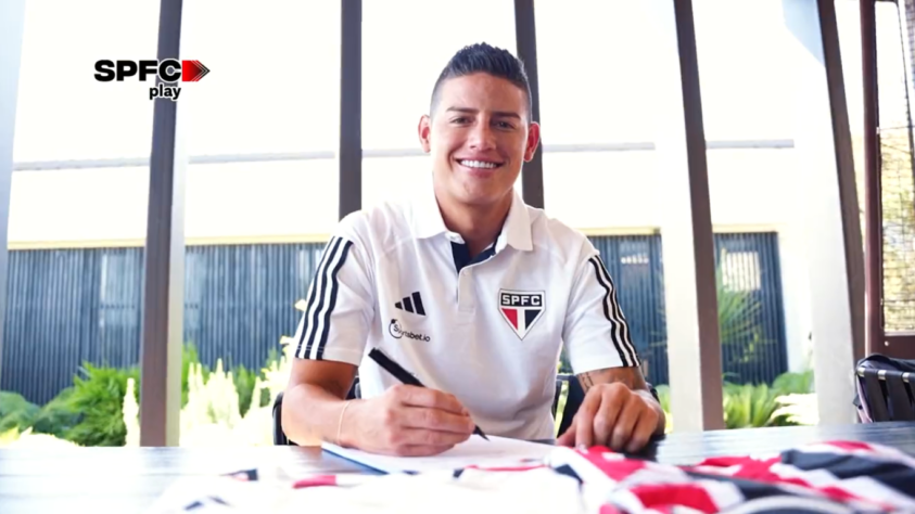 FECHADO - O São Paulo anunciou a contratação do meia colombiano James Rodríguez. O jogador chega ao Tricolor em um contrato de dois anos e deve receber o mesmo salário que Calleri, ou seja, o teto do clube. 