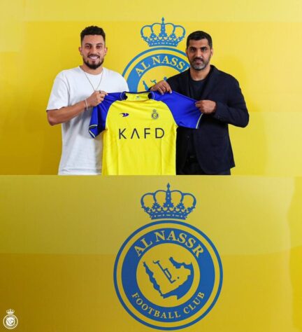 FECHADO - Alex Teles é mais um jogador a deixar o futebol europeu rumo à Arábia Saudita. O Al Nassr, time de Cristiano Ronaldo, anunciou neste domingo a contratação do lateral brasileiro, que assinou com o clube saudita até 2025.