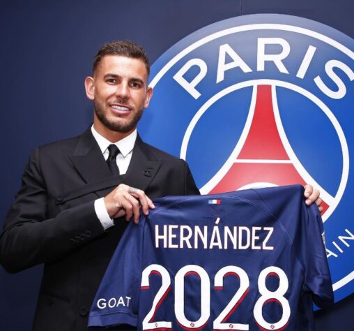 FECHADO – Nesta manhã de domingo, o PSG anunciou oficialmente a contratação do defensor Lucas Hernández, de 27 anos, junto ao Bayern de Munique. Segundo informações do jornalista Fabrizio Romano, a transação deve custar entre 48 e 50 milhões de euros aos cofres franceses.