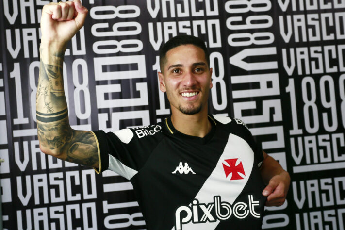 FECHADO - Outra contratação anunciada pelo Vasco foi a do meio-campista Bruno Praxedes. O atleta chega ao Cruz-Maltino por empréstimo, em acordo com duração até o fim da temporada. 