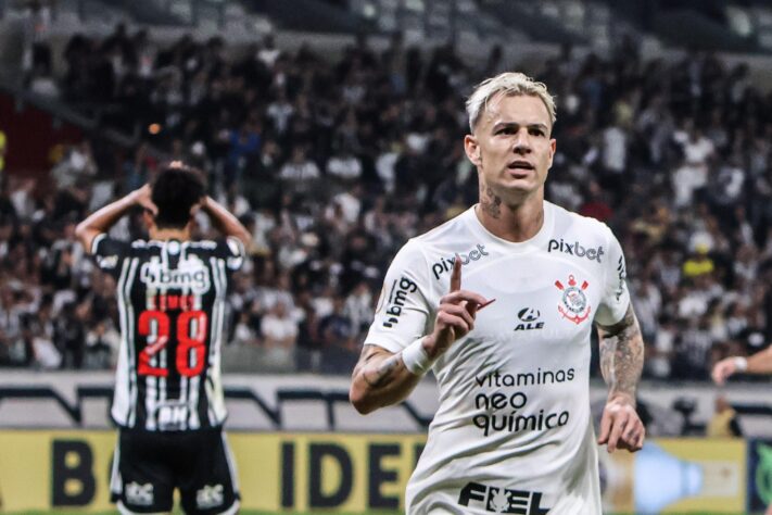 FECHADO - Róger Guedes optou pela saída do Corinthians. O jogador deve viajar para o Oriente Médio ainda essa semana e assinar com Al-Rayyan ou Al-Sadd, ambos do Qatar. As duas equipes fizeram propostas equivalentes pelo jogador. O Timão, que possui 40% dos direitos econômicos do atacante, deve ficar com algo em torno de 4 milhões de euros (R$ 21 milhões, na cotação atual) pelo negócio. O valor é metade do que o clube alvinegro esperava lucrar com a venda do seu camisa 10.