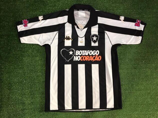 No ano do seu centenário, o Botafogo chegou a ficar por alguns meses sem patrocínio. Porém, logo depois assinou com nova fornecedora e teve uma camisa temática.