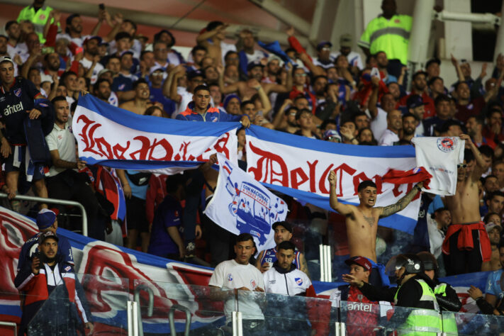 Nacional (Uruguai) x Internacional - Fase de grupos Libertadores 2023: no jogo do segundo turno, no Uruguai, um torcedor do Nacional foi flagrado fazendo gestos de macaco contra a torcida do Colorado. O vídeo foi enviado à Conmebol, e ainda não houve punição para este caso. No jogo de ida, casos semelhantes já tinham sido registrados, e a Conmebol aplicou multa de 100 mil dólares contra o clube uruguaio. 