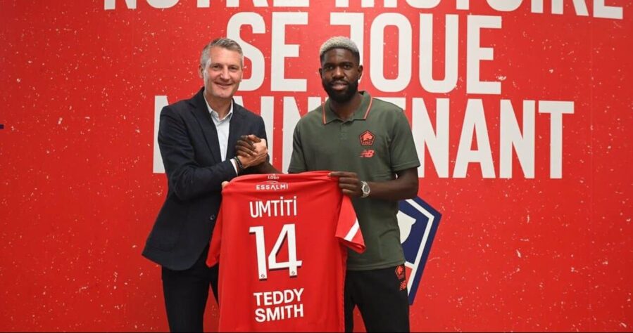 FECHADO - Samuel Umtiti, ex-zagueiro do Barcelona, é o novo reforço do LOSC Lille. O jogador assinou um contrato válido até 2025 com a equipe francesa.