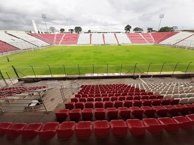 Arena do Jacaré - localizada em Sete Lagoas, Minas Gerais. Capacidade: 20.000 espectadores.