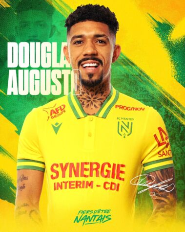 FECHADO - Na França, o Nantes anunciou a chegada de dois reforços conhecidos do torcedor brasileiro. Um deles é o volante Douglas Augusto, ex-Corinthians. O atleta tem 26 anos e estava no PAOK (Grécia). Seu vínculo tem duração até 2027. 