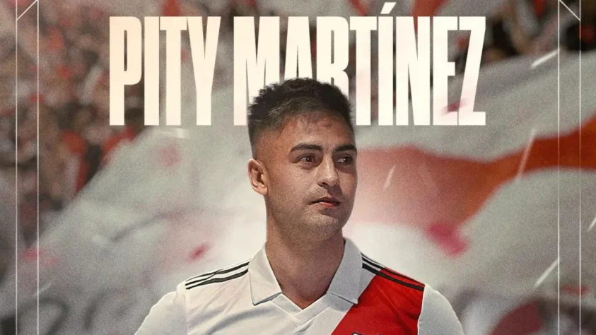 FECHADO - Por meio das redes sociais, o River Plate anunciou a contratação de Pity Martinez, que estava no Al-Nassr, da Arábia Saudita. O jogador assinou vínculo com o time argentino até o final do ano que vem.