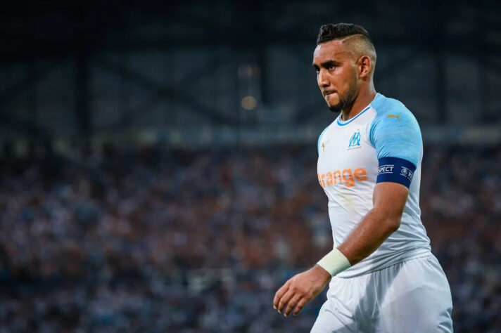 FECHADO - O Vasco anunciou que o meia-atacante Dimitri Payet chegará ao Rio de Janeiro nesta quarta-feira (16). O atleta desembarca no aeroporto Galeão, na Zona Norte da cidade, às 5h20. Em postagem nas redes sociais, o clube convocou a torcida para receber o atleta e prometeu fornecer mais informações ao longo da semana.