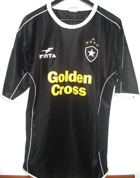 Em 2002, o Botafogo assinou com nova fornecedora e teve contrato por  um ano.