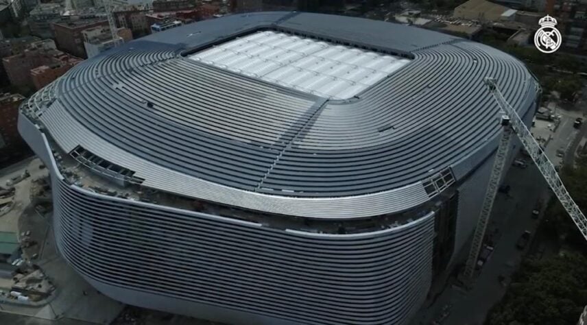 O Real Madrid divulgou, na terça-feira (5), um vídeo atualizado das obras do novo Santiago Bernabéu. Confira, na galeria a seguir, imagens do moderno estádio do clube espanhol.