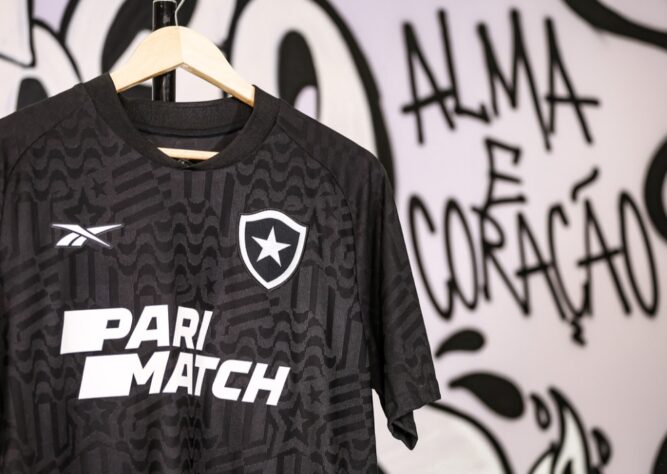 O Lance! traz uniformes II do Alvinegro do ano do título brasileiro e do seu século XXI.