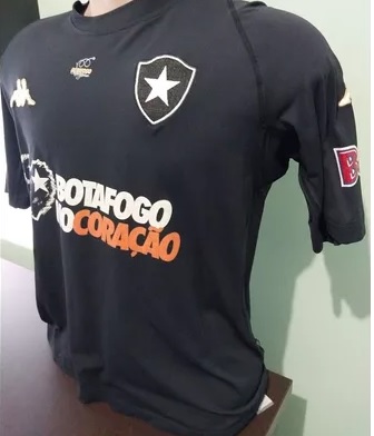 Após alguns meses sem ter patrocínio para material, o Botafogo definiu quem faria a linha de uniformes do clube no ano de seu centenário e ganhou também uma camisa temática. Aos poucos, houve mudanças na gola e nas mangas.