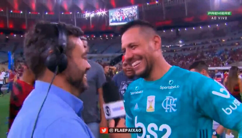 Além dos áudios do último domingo, Diego Alves também já entregou que Eric Faria é torcedor do Flamengo. Durante a comemoração do título brasileiro de 2019, o goleiro questionou se o repórter não estava comemorando e teve uma rápida resposta: "Se eu estivesse ao vivo você teria me quebrado".