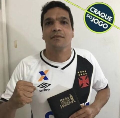 Após vitória sobre o América-MG e saída da zona de rebaixamento, torcedores do Vasco compartilharam memes nas redes sociais