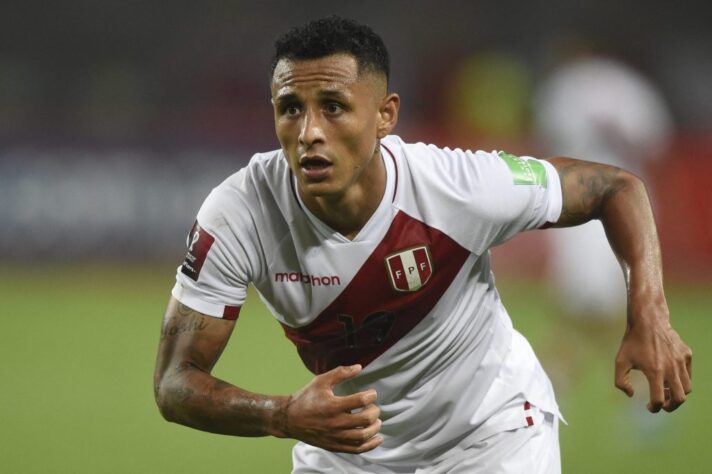 Yoshimar Yotún - 33 anos (Peru)