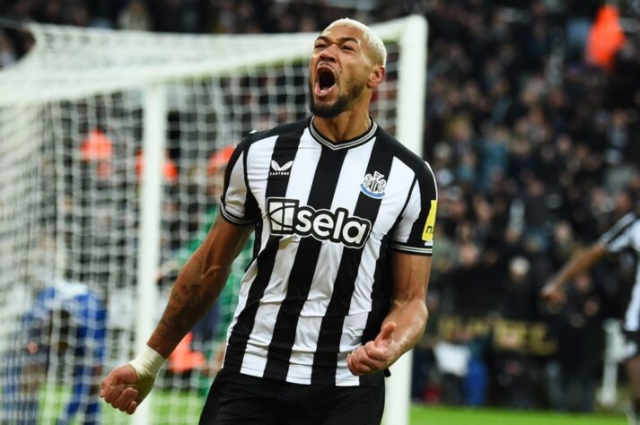 Newcastle United (ENG): -626 milhões de euros (R$ -3.88 bilhões)