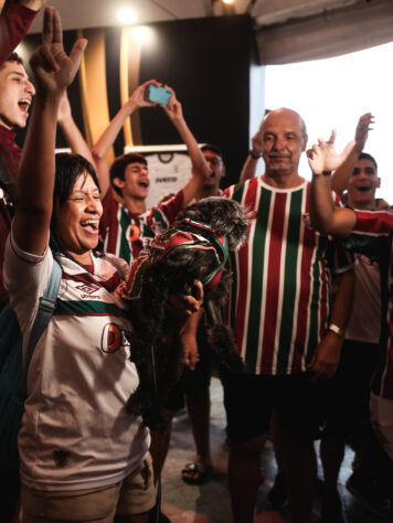 Pretinha ficou conhecida após viralizar com vídeos comemorando gols do Tricolor Carioca.