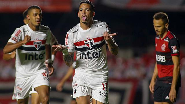 Luciano marcou duas vezes, e o São Paulo passou pelo Flamengo, no Morumbi, com direito a pênalti perdido por Vitinho, do Mengão. Com o resultado, o Tricolor avançou à semifinal da Copa do Brasil.  