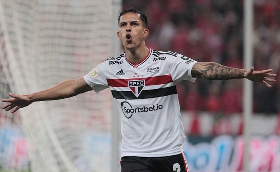O lateral-direito Igor Vinicius completou oito meses sem entrar em campo para uma partida oficial com a camisa do São Paulo. Uma lesão no púbis no Campeonato Paulista, em janeiro, fez o jogador viver um drama na temporada.