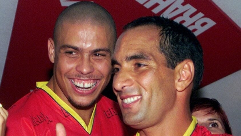 "Não só em 1997, eu joguei mais que ele a vida inteira. Fiz o dobro de gols" - Edmundo ao ser questionado se jogou mais que Ronaldo.
