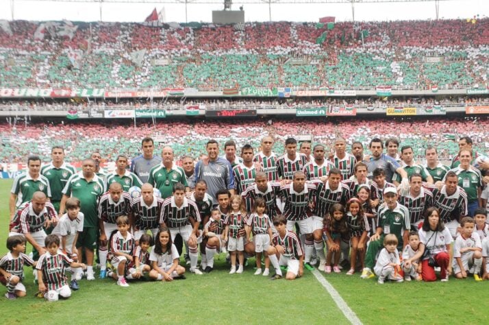 Campeonato Brasileiro 2010: Fluminense campeão com 71 pontos, contra 69 do Cruzeiro. 