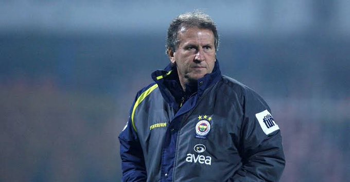 Zico (treinador) - dirigiu o Fenerbahçe entre os anos de 2006 e 2008. Por lá, venceu o Campeonato Turco da temporada 2006/2007 e conduziu o time à melhor campanha da história de um time turco na Champions (quartas de final), na temporada 2007/2008. 