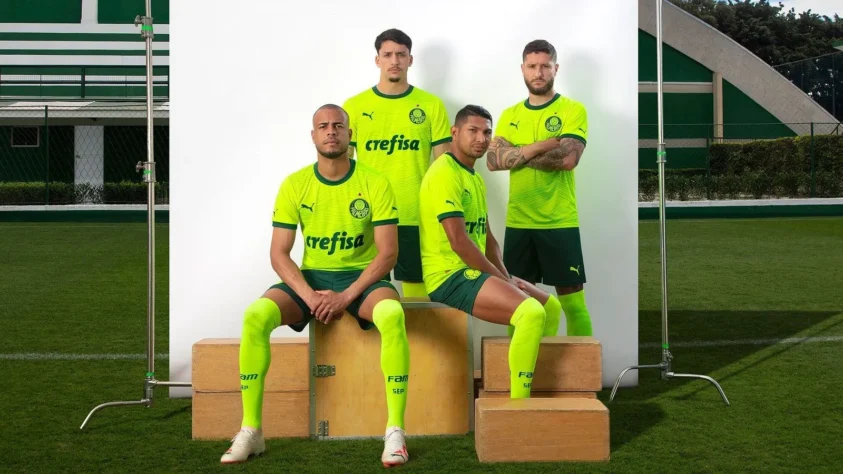 Terceira camisa de 2023 - O terceiro uniforme de 2023 foi anunciado alguns dias antes do aniversário de 109 anos do clube, fazendo alusão à terceira academia de futebol. A cor verde limão foi predominante. 