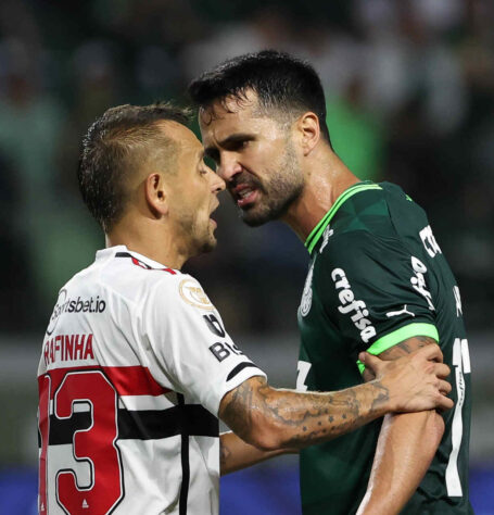 Neste domingo (4), Palmeiras e São Paulo se enfrentam na final da Supercopa do Brasil. A taça foi disputada pela primeira vez em 1990 e também aconteceu em 1991. No entanto, a competição foi extinta no ano seguinte e recriada apenas em 2020. Confira na galeria a seguir todos os campeões do torneio.