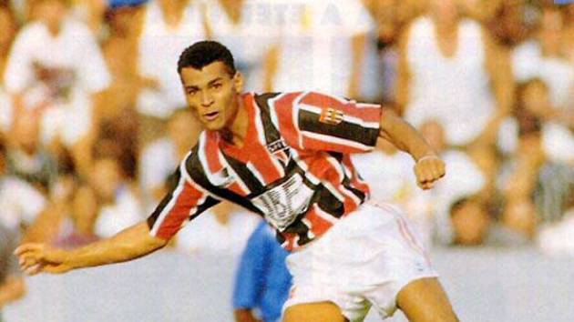 O lateral-direito Cafu disputou a Copinha de 1988 pelo São Paulo. Anos mais tarde, Cafu viria a ser o jogador com mais jogos em Copa do Mundo e vencedor de dois títulos com a Amarelinha: 1994 e 2002, além de uma boa passagem pelo Milan, da Itália e pelo Palmeiras. 